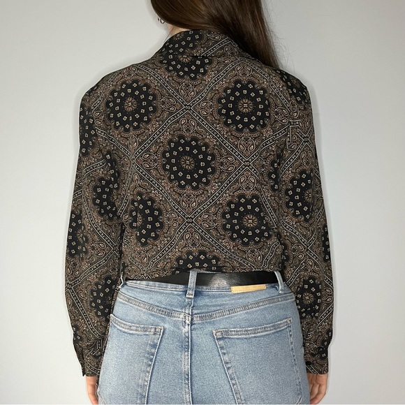 FOREVER 21 Cropped Pattern Longsleeve with Ties - Picture 3 of 6